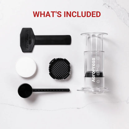 AeroPress Clear Packungsinhalt(AeroPress, Rührstab, Filterkorb, Messlöffel, Filterpapier)