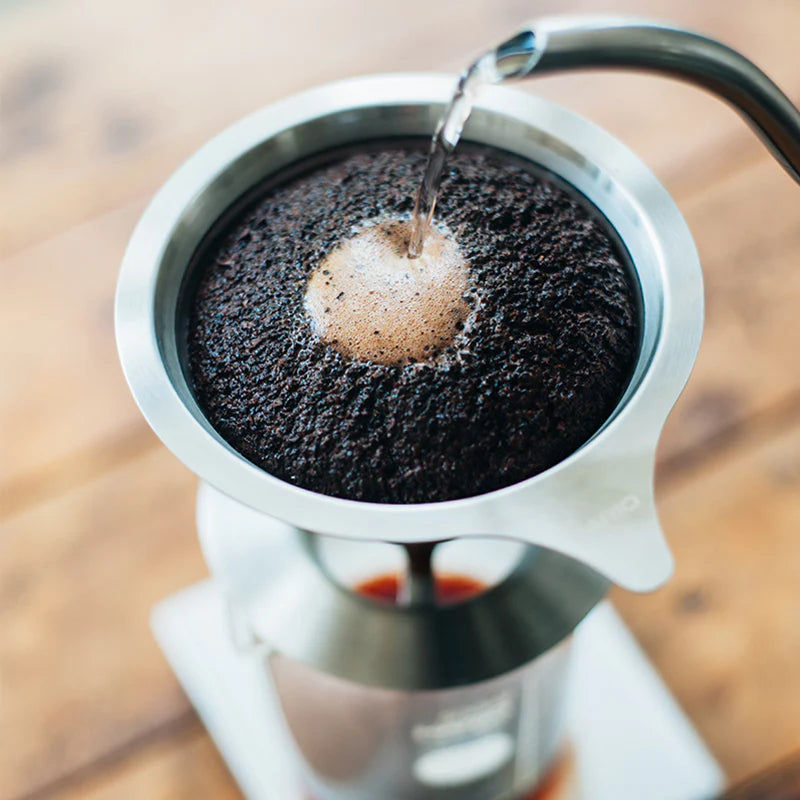 Edelstahlfilter von Hario V60 mit integriertem Filter, sodass kein Papier notwendig ist, Größe 02