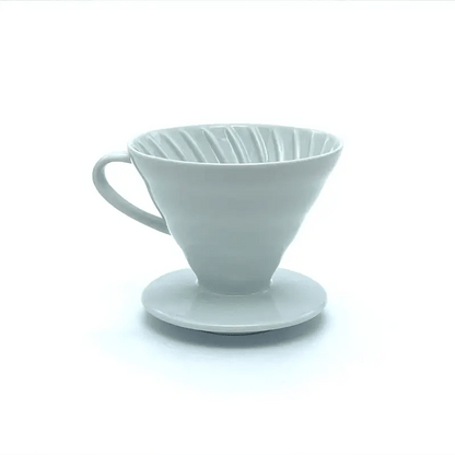 HarioV60, 02, hochwertiger Keramik Kaffeefilter Halter, Farbe: hellblau, 1-4 Tassen