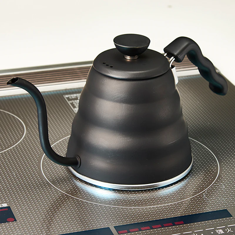 Hario V60 Buono Kettle, Kapazität 1200ml, Schwanenhals Ausguss, hochwertiges Edelstahl, geeignet für Ceran-, Gas- und Induktionsherd