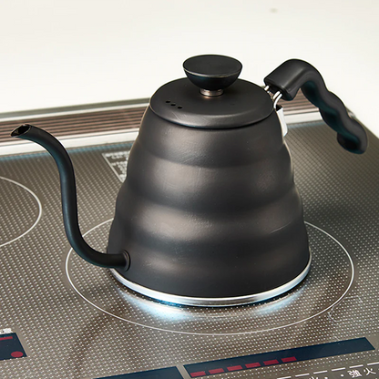 Hario V60 Buono Kettle, Kapazität 1200ml, Schwanenhals Ausguss, hochwertiges Edelstahl, geeignet für Ceran-, Gas- und Induktionsherd