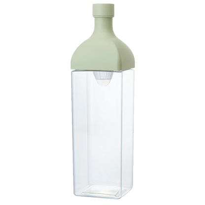 Hario Ka-Ku Bottle, Cold brew Tea Flasche, hochwertiger Kunststoff, intergrierter Filter, auslaufsicher, Farbe: smokey green, 1200ml.