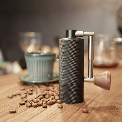 Timemore Nano manuelle Kaffeemühle, mit einklappbarer Kurbel und Holzknauf