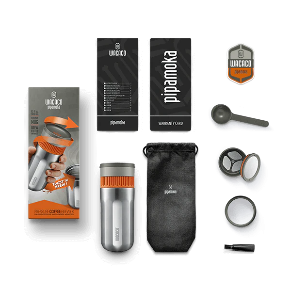 Wacaco Pipamoka, Kaffeebereiter mit Packungsinhalt, u.a. Messlöffel und Filter, Schutzbeutel