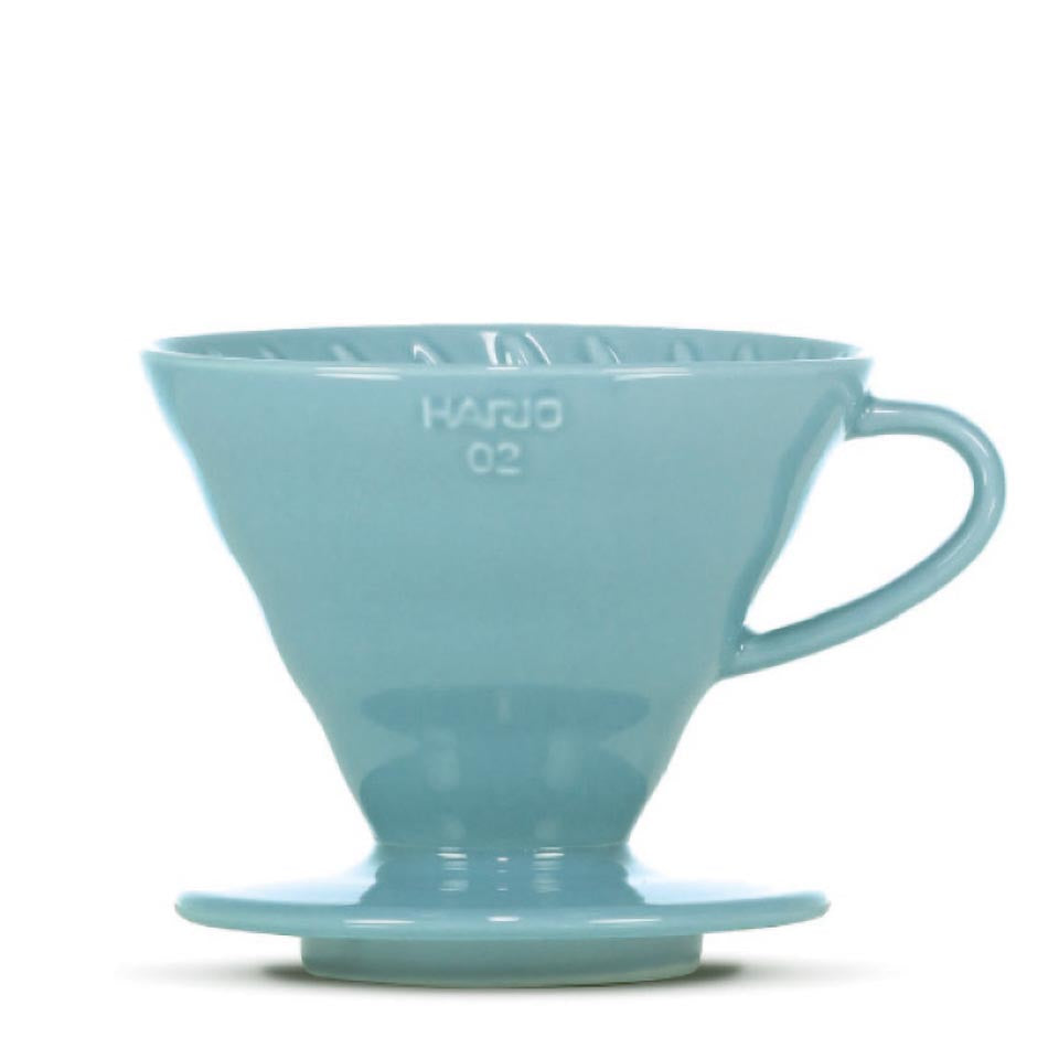HarioV60, 02, hochwertiger Keramik Kaffeefilter Halter, Farbe: hellblau, 1-4 Tassen